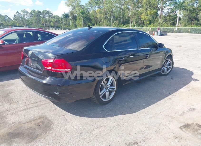 Photo 4 of 2014 Volkswagen Passat 2.0L TDI SE (VIN 1VWBN7A3XEC114991)