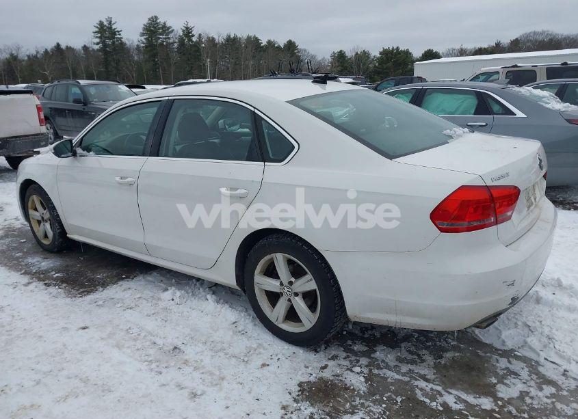 Photo 12 of 2012 Volkswagen Passat 2.5L SE (VIN 1VWBP7A30CC009691)