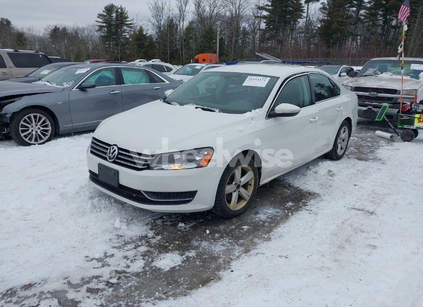 Photo 2 of 2012 Volkswagen Passat 2.5L SE (VIN 1VWBP7A30CC009691)