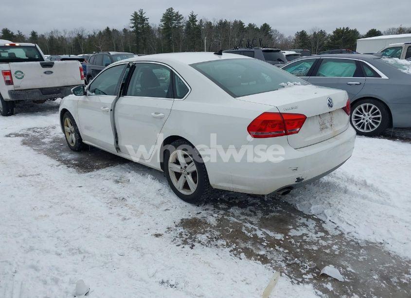 Photo 3 of 2012 Volkswagen Passat 2.5L SE (VIN 1VWBP7A30CC009691)