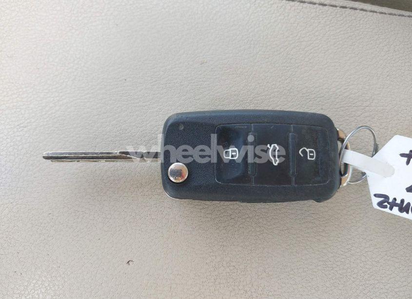 Photo 11 of 2012 Volkswagen Passat 2.5L SE (VIN 1VWBP7A30CC017600)