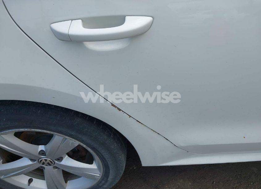 Photo 12 of 2012 Volkswagen Passat 2.5L SE (VIN 1VWBP7A30CC017600)