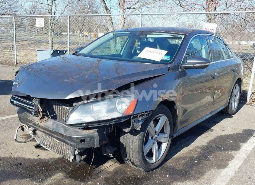 Photo 2 of 2012 Volkswagen Passat 2.5L SE (VIN 1VWBP7A30CC029066)