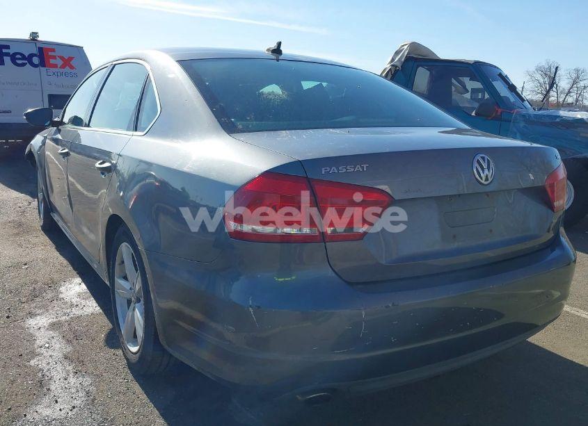 Photo 3 of 2012 Volkswagen Passat 2.5L SE (VIN 1VWBP7A30CC029066)