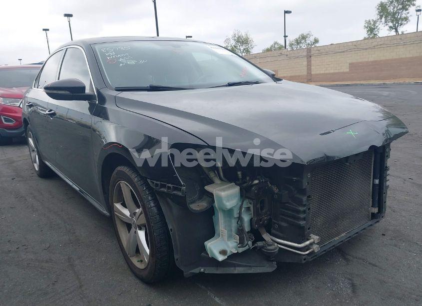 2012 Volkswagen Passat 2.5L SE (VIN 1VWBP7A30CC029505) main photo