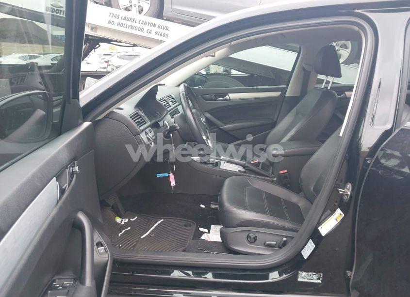 Photo 5 of 2012 Volkswagen Passat 2.5L SE (VIN 1VWBP7A30CC029505)