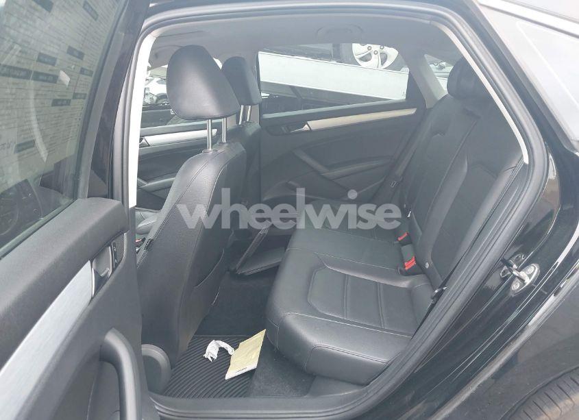 Photo 8 of 2012 Volkswagen Passat 2.5L SE (VIN 1VWBP7A30CC029505)