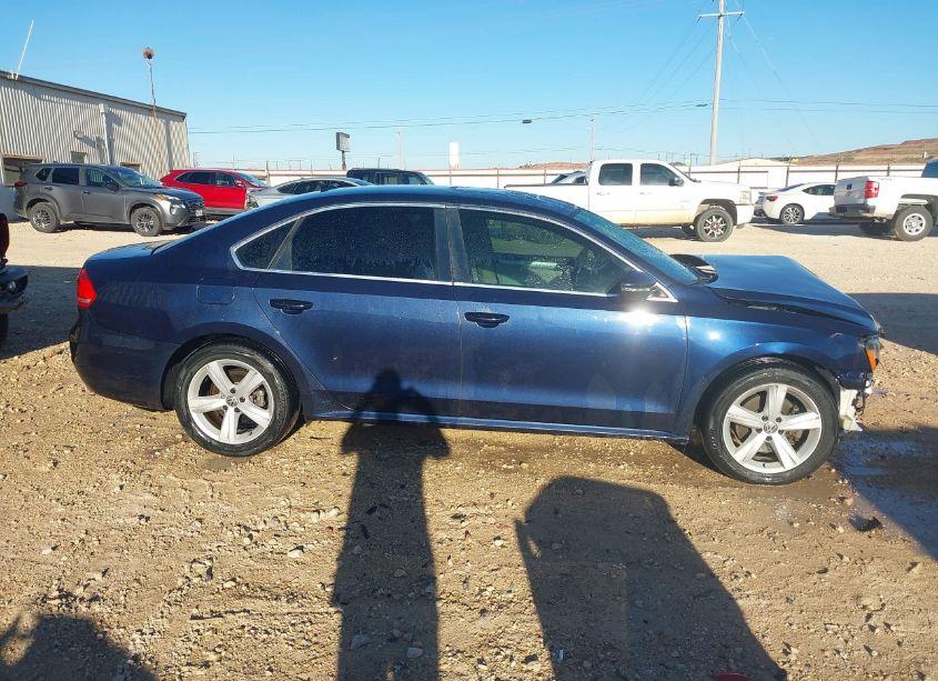 Photo 13 of 2012 Volkswagen Passat 2.5L SE (VIN 1VWBP7A30CC037555)
