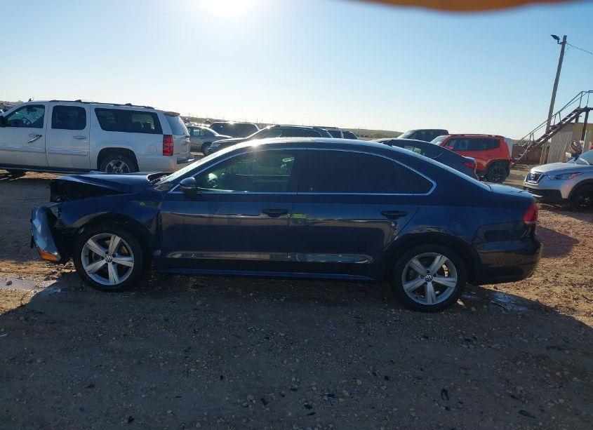 Photo 14 of 2012 Volkswagen Passat 2.5L SE (VIN 1VWBP7A30CC037555)