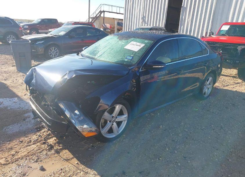 Photo 2 of 2012 Volkswagen Passat 2.5L SE (VIN 1VWBP7A30CC037555)