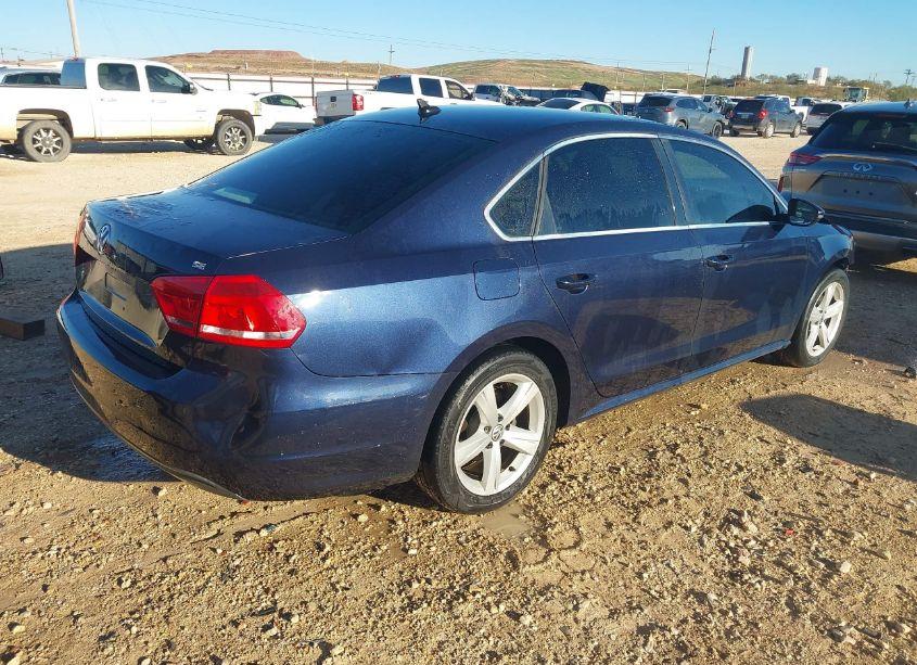 Photo 4 of 2012 Volkswagen Passat 2.5L SE (VIN 1VWBP7A30CC037555)