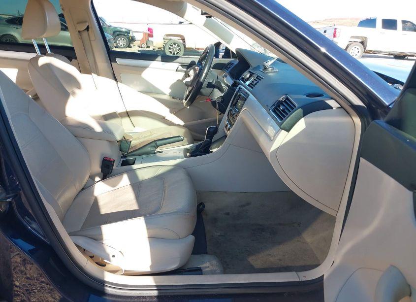 Photo 5 of 2012 Volkswagen Passat 2.5L SE (VIN 1VWBP7A30CC037555)