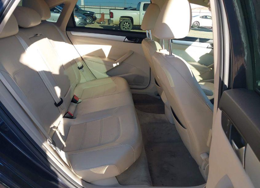 Photo 8 of 2012 Volkswagen Passat 2.5L SE (VIN 1VWBP7A30CC037555)