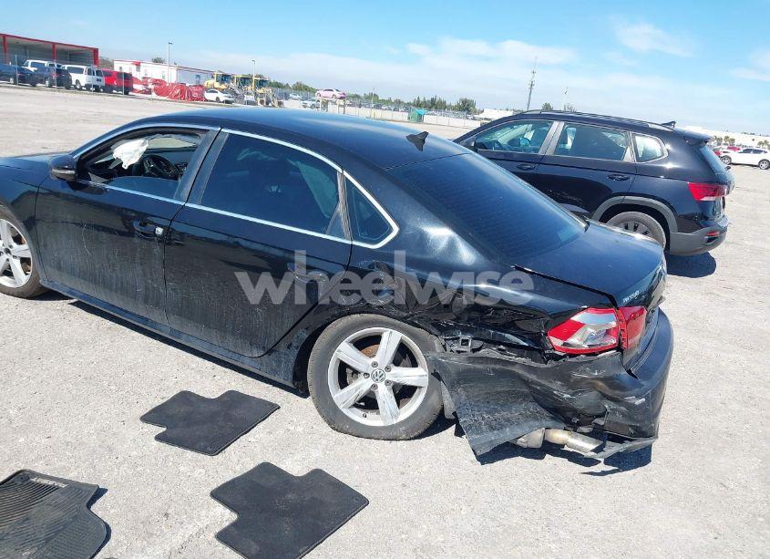 Photo 3 of 2012 Volkswagen Passat 2.5L SE (VIN 1VWBP7A30CC091163)