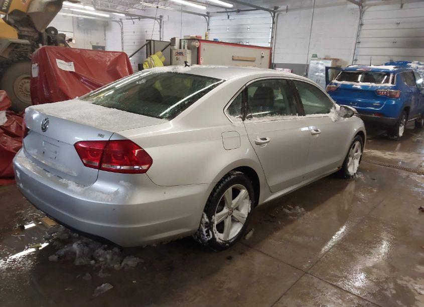 Photo 4 of 2012 Volkswagen Passat 2.5L SE (VIN 1VWBP7A30CC096427)