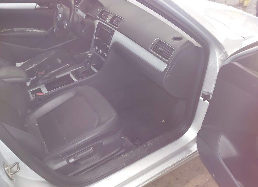 Photo 5 of 2012 Volkswagen Passat 2.5L SE (VIN 1VWBP7A30CC096427)