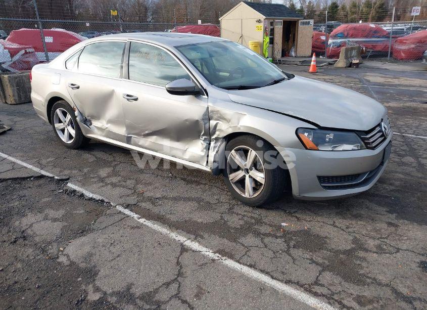 2012 Volkswagen Passat 2.5L SE (VIN 1VWBP7A30CC099277) main photo