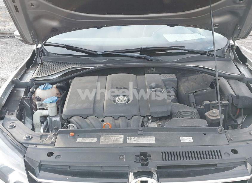 Photo 10 of 2012 Volkswagen Passat 2.5L SE (VIN 1VWBP7A30CC099277)