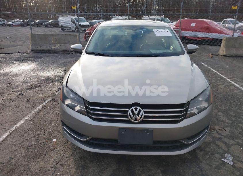 Photo 12 of 2012 Volkswagen Passat 2.5L SE (VIN 1VWBP7A30CC099277)