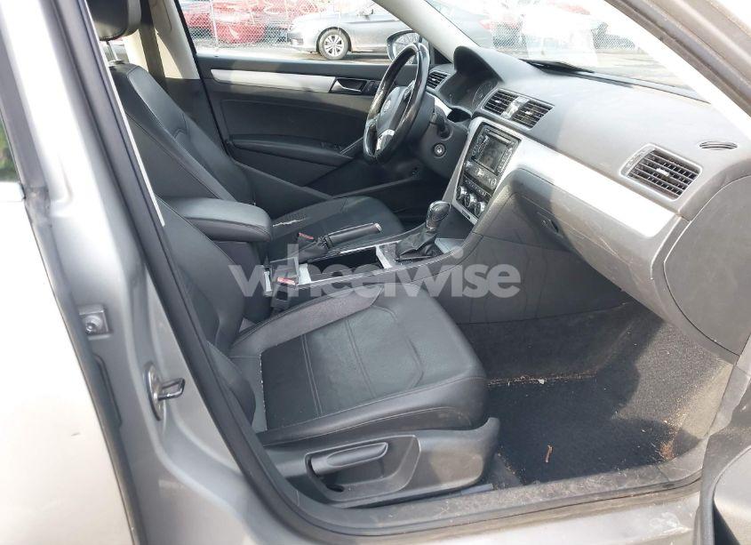 Photo 5 of 2012 Volkswagen Passat 2.5L SE (VIN 1VWBP7A30CC099277)