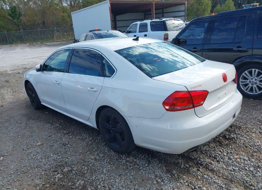 Photo 3 of 2012 Volkswagen Passat 2.5L SE (VIN 1VWBP7A30CC106230)