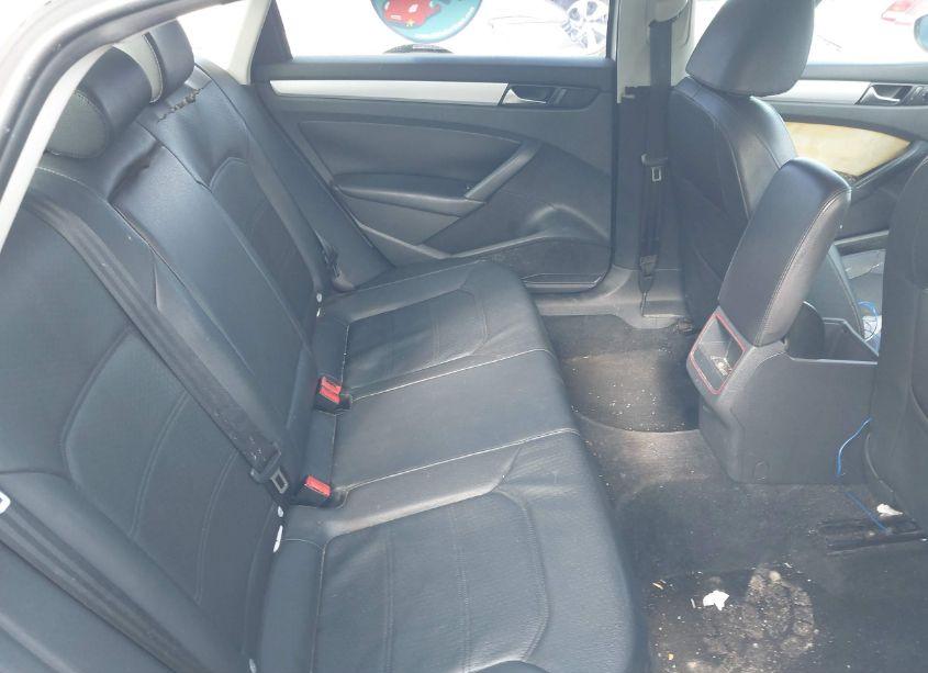 Photo 8 of 2012 Volkswagen Passat 2.5L SE (VIN 1VWBP7A30CC106230)