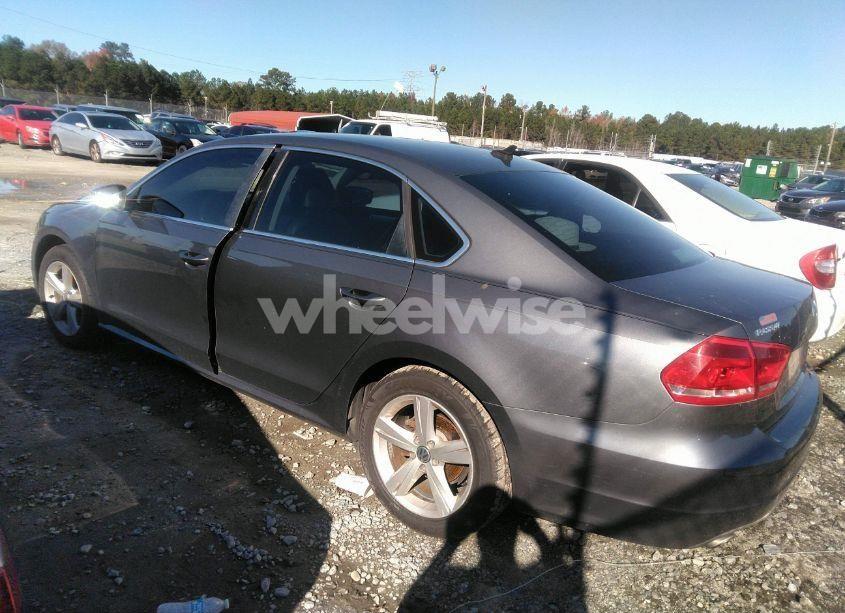 Photo 3 of 2013 Volkswagen Passat 2.5L SE (VIN 1VWBP7A30DC075319)