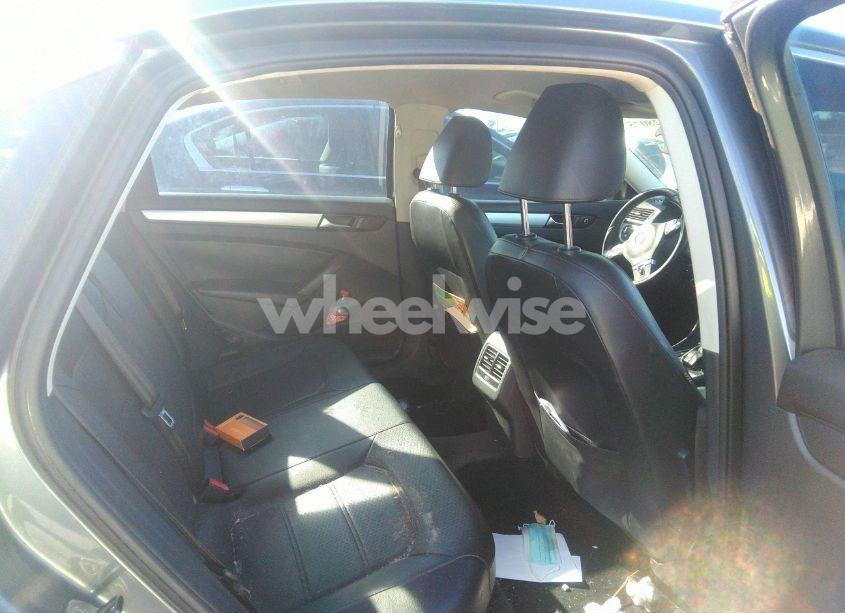 Photo 8 of 2013 Volkswagen Passat 2.5L SE (VIN 1VWBP7A30DC075319)