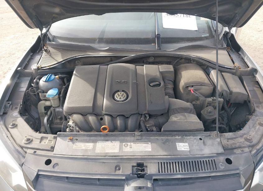 Photo 10 of 2013 Volkswagen Passat 2.5L SE (VIN 1VWBP7A30DC089818)