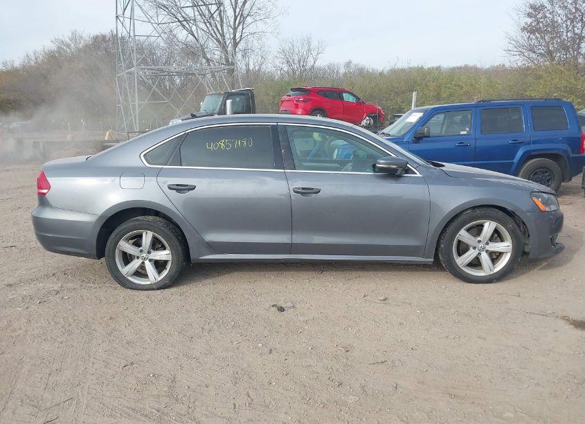 Photo 14 of 2013 Volkswagen Passat 2.5L SE (VIN 1VWBP7A30DC089818)
