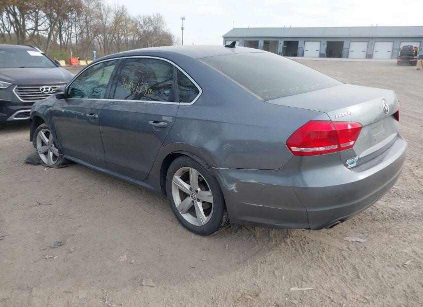 Photo 3 of 2013 Volkswagen Passat 2.5L SE (VIN 1VWBP7A30DC089818)