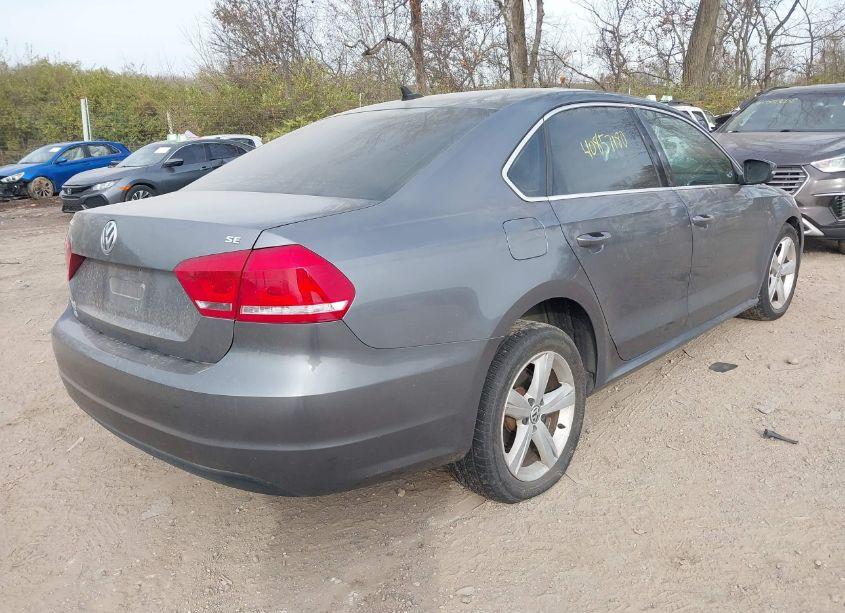 Photo 4 of 2013 Volkswagen Passat 2.5L SE (VIN 1VWBP7A30DC089818)