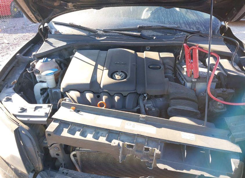 Photo 10 of 2013 Volkswagen Passat 2.5L SE (VIN 1VWBP7A30DC090841)