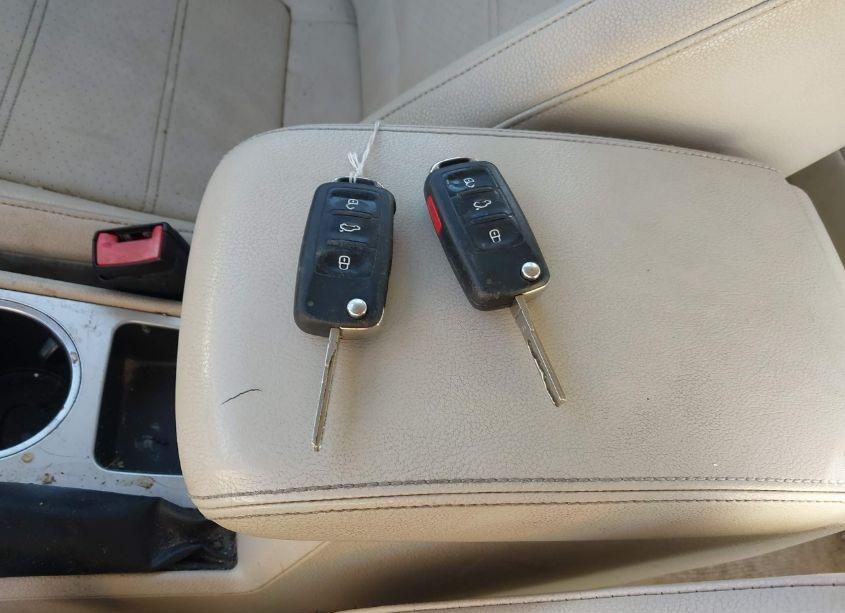 Photo 11 of 2013 Volkswagen Passat 2.5L SE (VIN 1VWBP7A30DC090841)