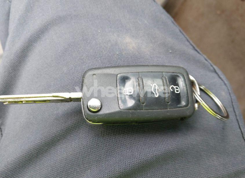 Photo 11 of 2013 Volkswagen Passat 2.5L SE (VIN 1VWBP7A30DC115737)