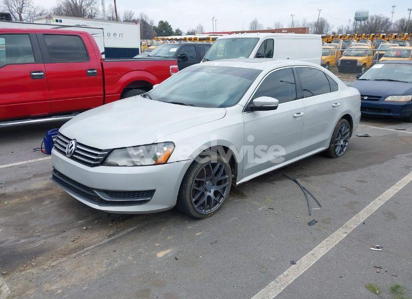 Photo 2 of 2013 Volkswagen Passat 2.5L SE (VIN 1VWBP7A30DC115737)