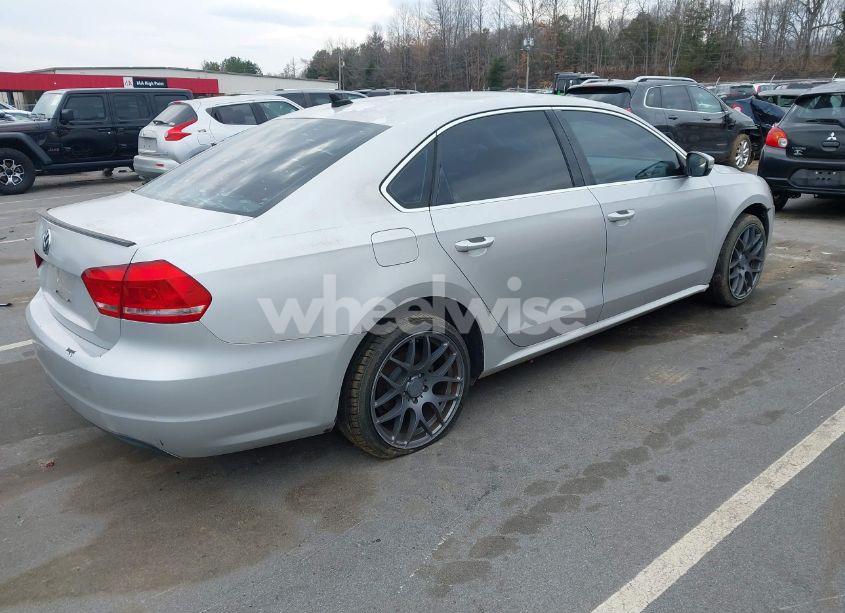 Photo 4 of 2013 Volkswagen Passat 2.5L SE (VIN 1VWBP7A30DC115737)