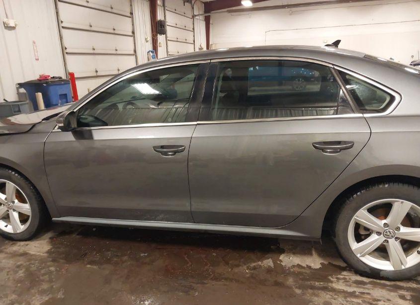 Photo 15 of 2014 Volkswagen Passat 2.5L SE (VIN 1VWBP7A30EC004168)