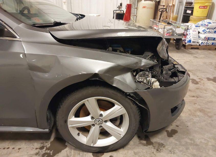 Photo 18 of 2014 Volkswagen Passat 2.5L SE (VIN 1VWBP7A30EC004168)