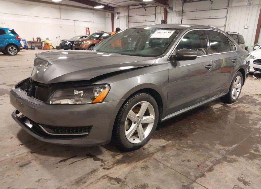 Photo 2 of 2014 Volkswagen Passat 2.5L SE (VIN 1VWBP7A30EC004168)