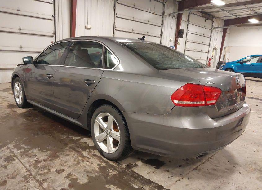 Photo 3 of 2014 Volkswagen Passat 2.5L SE (VIN 1VWBP7A30EC004168)