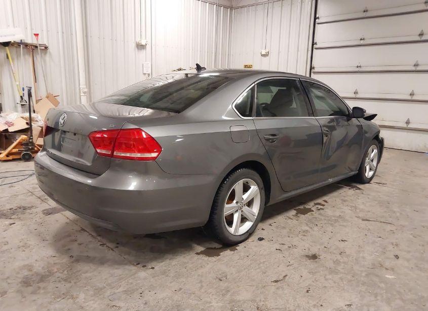 Photo 4 of 2014 Volkswagen Passat 2.5L SE (VIN 1VWBP7A30EC004168)