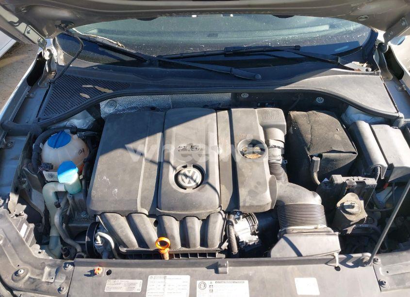 Photo 10 of 2012 Volkswagen Passat 2.5L SE (VIN 1VWBP7A31CC024362)