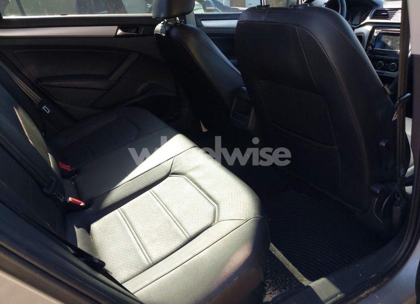 Photo 8 of 2012 Volkswagen Passat 2.5L SE (VIN 1VWBP7A31CC024362)