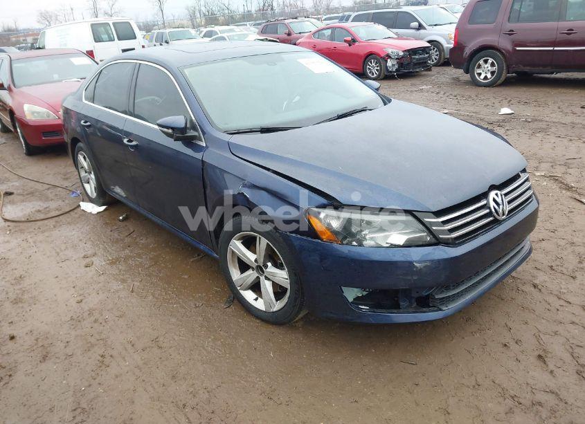 2012 Volkswagen Passat 2.5L SE (VIN 1VWBP7A31CC045552) main photo