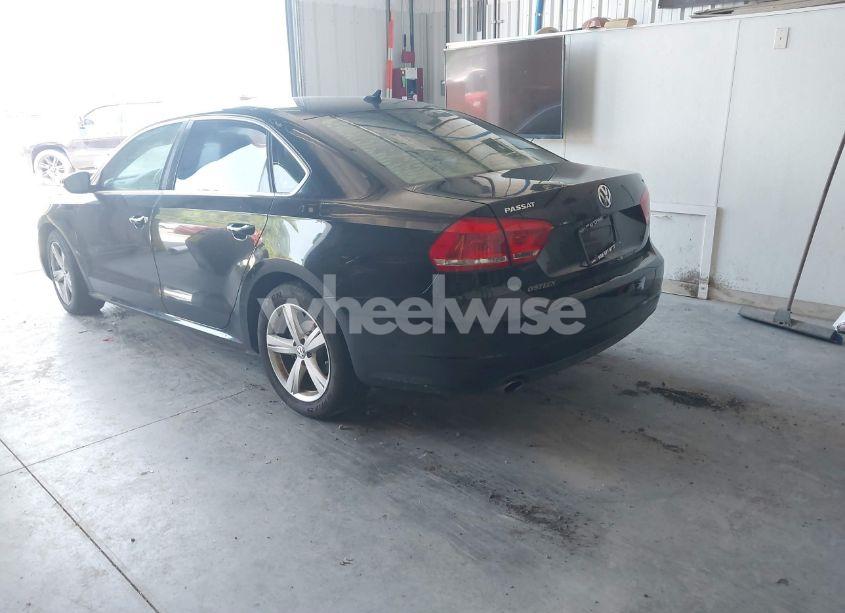 Photo 3 of 2012 Volkswagen Passat 2.5L SE (VIN 1VWBP7A31CC049830)