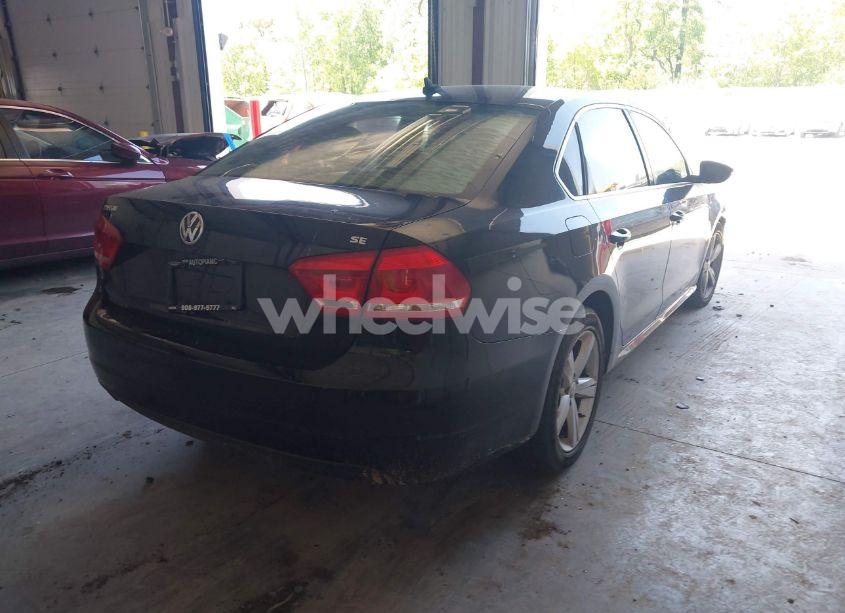 Photo 4 of 2012 Volkswagen Passat 2.5L SE (VIN 1VWBP7A31CC049830)