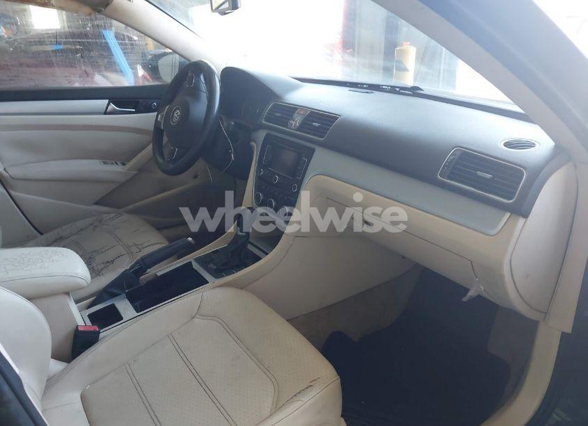 Photo 5 of 2012 Volkswagen Passat 2.5L SE (VIN 1VWBP7A31CC049830)