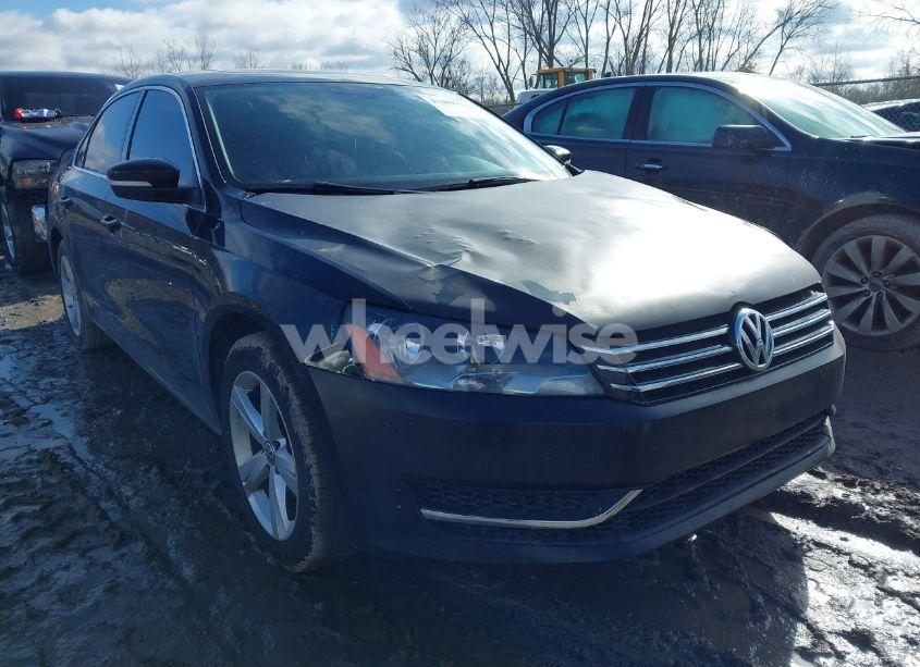 2012 Volkswagen Passat 2.5L SE (VIN 1VWBP7A31CC077742) main photo