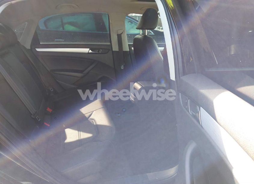 Photo 8 of 2012 Volkswagen Passat 2.5L SE (VIN 1VWBP7A31CC077742)